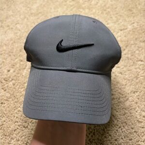 Nike Men's Gray Cap